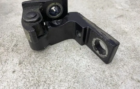 Audi A4 S4 B7 8E 8H Rear door upper hinge A046573