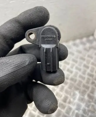 Nissan X-Trail T30 Crankshaft position sensor 0296001170