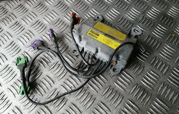 Renault Laguna I Airbag control unit/module 7700842191 550323000 7700842191A