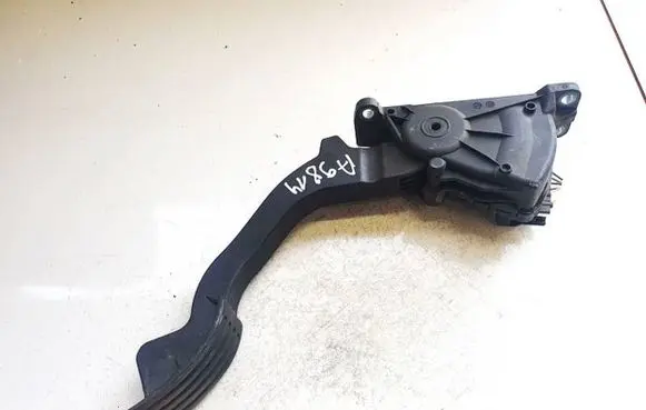 Ford Focus C-MAX Accelerator throttle pedal 3m519f836af