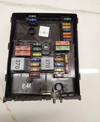 Skoda Yeti (5L) Door control unit/module 01209TH8 1K0937118 1035512387