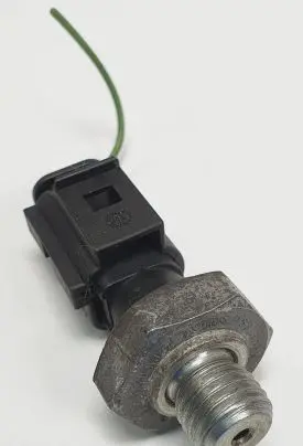 Mercedes-Benz A W169 Oil pressure sensor A0051537828