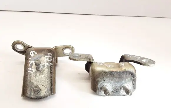 Rear door hinge set