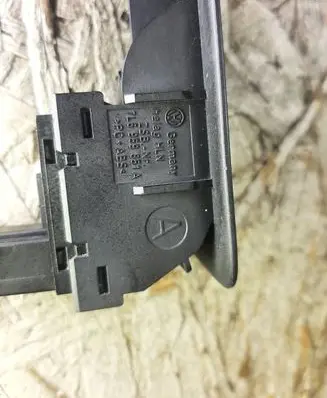 Volkswagen Touareg I Electric window control switch 7L6959851A
