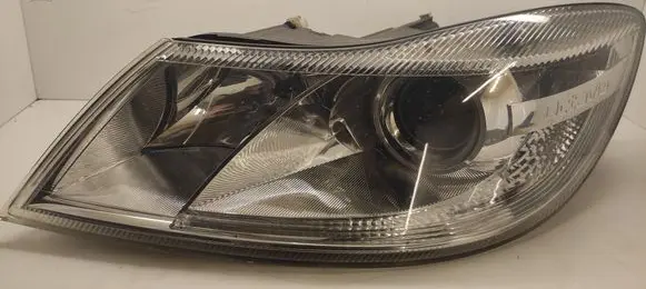 Skoda Octavia Mk2 (1Z) Headlight/headlamp 1Z2941015F
