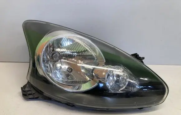 Toyota Aygo AB10 Headlight/headlamp 811100H070 89092755