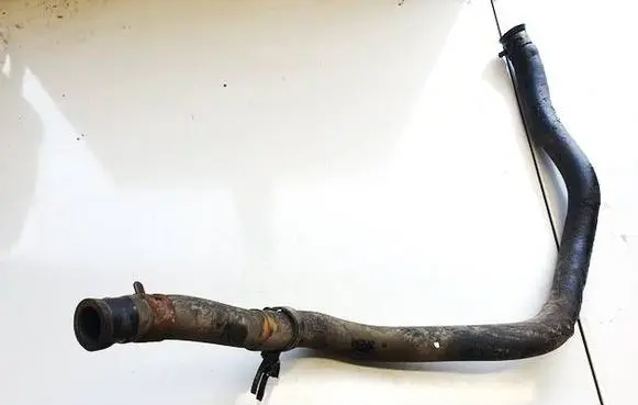 Mazda CX-7 Engine coolant pipe/hose