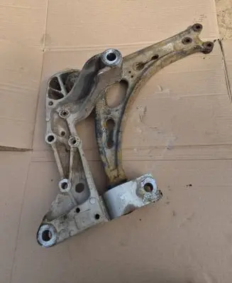 Volkswagen Touran I Front subframe 15092003