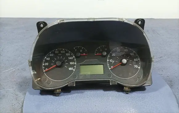 Speedometer (instrument cluster)