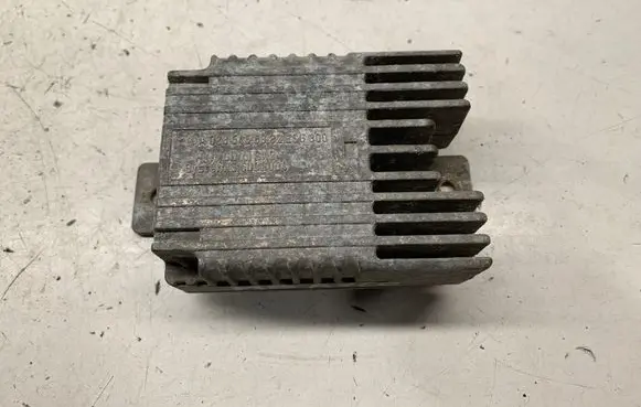 Coolant fan relay
