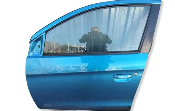 Mitsubishi Space Star Front door 