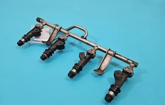 Opel Astra H Fuel injector 25343299 IMPRK1495549