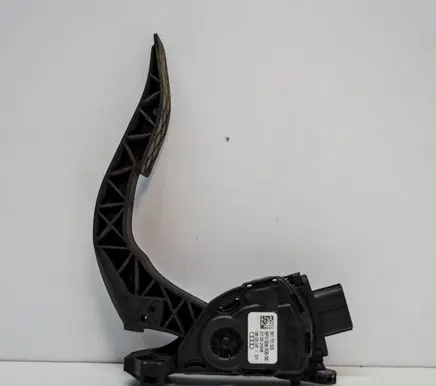 Audi A4 S4 B8 8K Accelerator throttle pedal 8K1721523