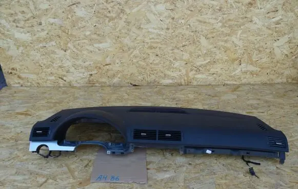 Audi A4 S4 B6 8E 8H Dashboard