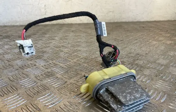 Renault Laguna III Heater blower motor/fan resistor 52419741 52417641