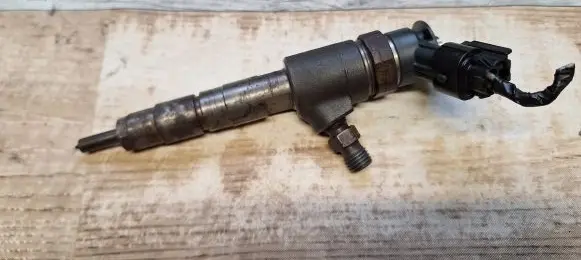 Ford Fiesta Fuel injector 0445110339