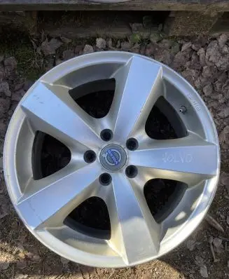 Volvo XC90 R17 alloy rim KBA45682 45682