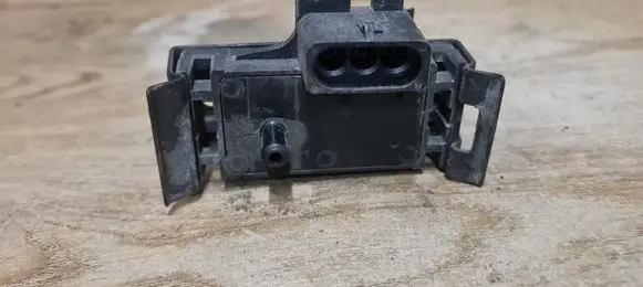 Volvo 850 Air pressure sensor 8765249