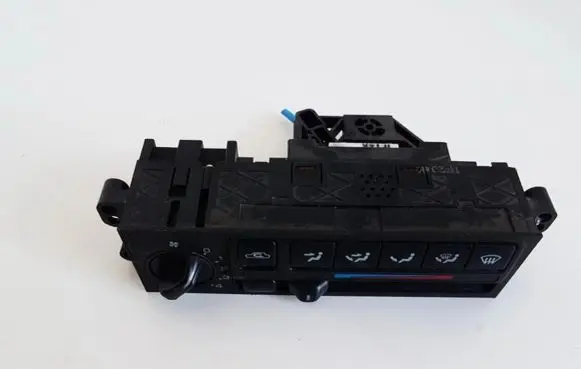 Nissan Primera Climate control unit 1f20