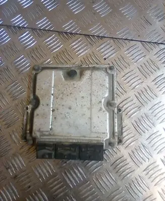 Renault Espace - Grand espace IV Engine control unit/module 8200309318 0281011325