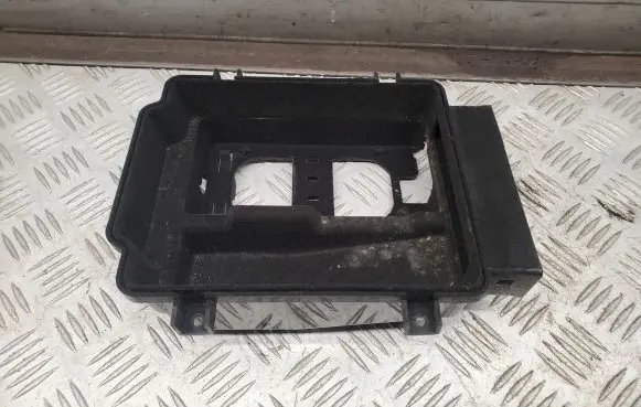 Audi Q8 Glove box central console 4M8864981A