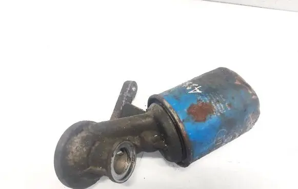 Oil filter mounting bracket