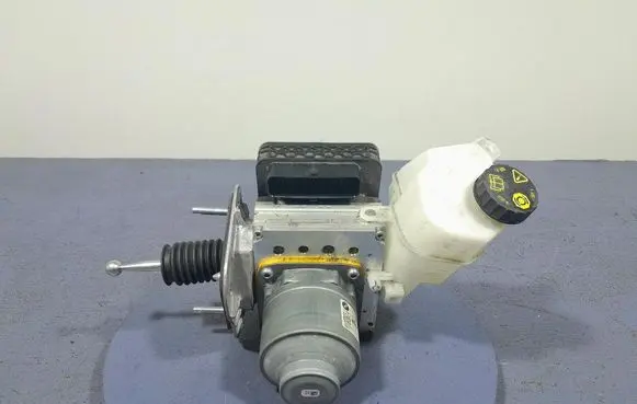 BMW X5 E53 Master brake cylinder 5A8B102