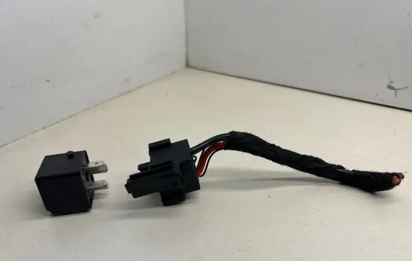 Audi Q7 4M Other relay 4H0951253A 4H0937527