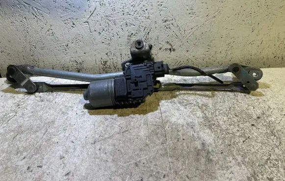 Audi A4 S4 B6 8E 8H Front wiper linkage and motor 8E2955119 0390241510 0810231