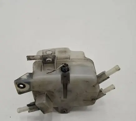 Lexus RX 450H Brake fluid reservoir 