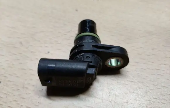 Skoda Octavia Mk3 (5E) Camshaft position sensor 04C907601A