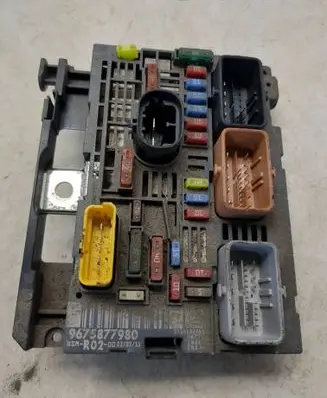 Citroen C5 Fuse box set 9675877980