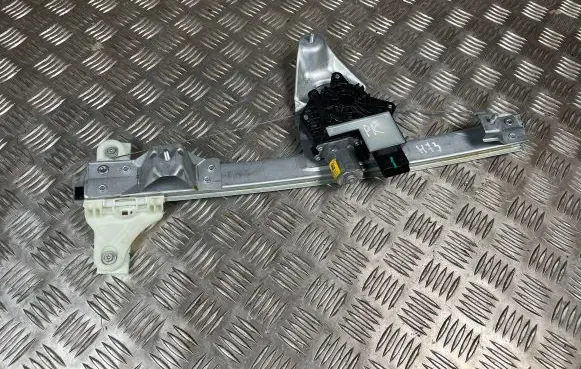 Renault Arkana Front door window regulator with motor 807314649R