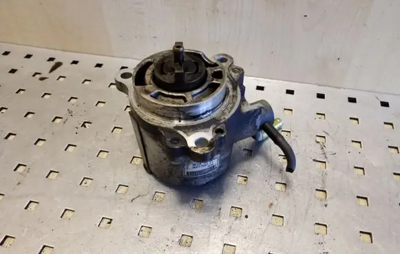 Mazda Premacy Vacuum pump RF2A18G00A X2T58171