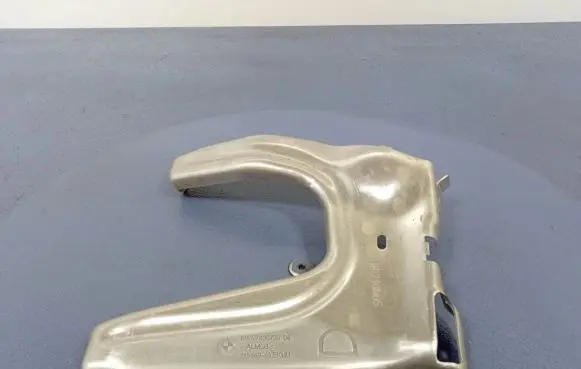 BMW 1 F40 Front underbody cover/under tray 7436700