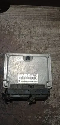 Opel Zafira A Engine control unit/module 0281010268