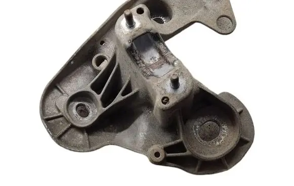 Audi A6 S6 C6 4F Engine mounting bracket 4F0199351AG