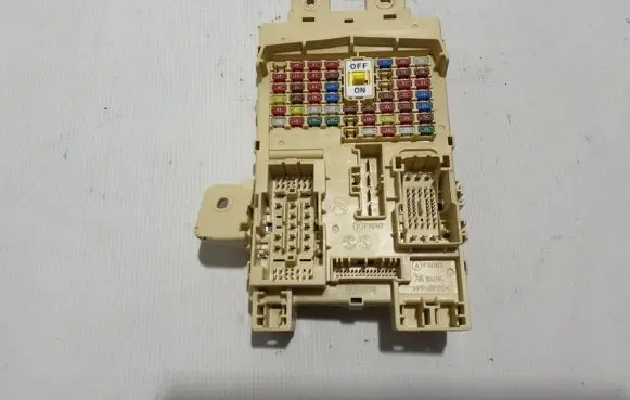 Hyundai Ioniq Fuse module 91950G7510