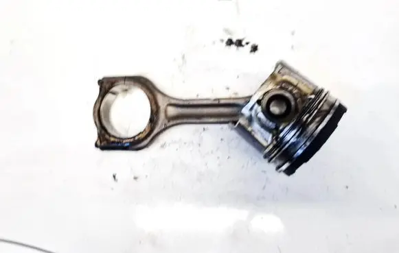 Citroen C4 I Piston with connecting rod