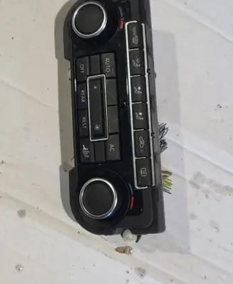 Volkswagen PASSAT B7 Climate control unit 5K0907044F SW0103 5HB00974710