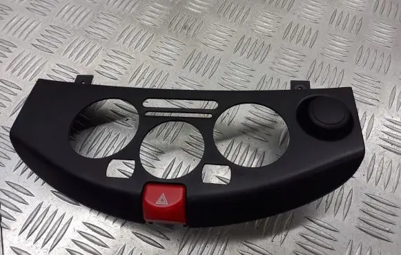 Nissan Micra Radio/GPS head unit trim 27570-AX200