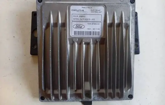 Ford Mondeo Mk III Engine control unit/module 80953D 81443018 1S4A9F954AD