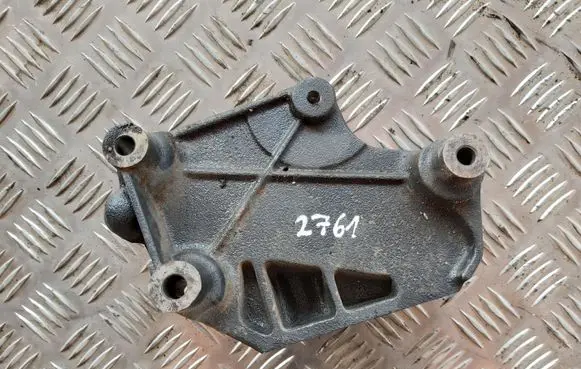 Chevrolet Captiva Engine mounting bracket