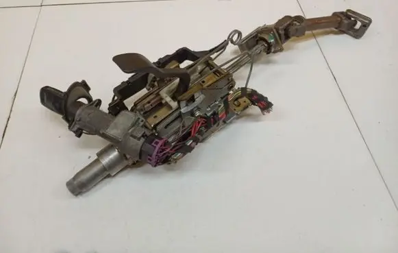 Skoda Fabia Mk2 (5J) Steering wheel axle 