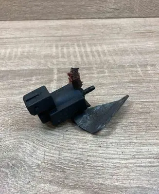 BMW 3 E90 E91 Turbo solenoid valve 7810831 7804167