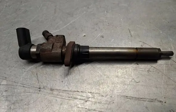 Ford Mondeo MK IV Fuel injector 9657144580