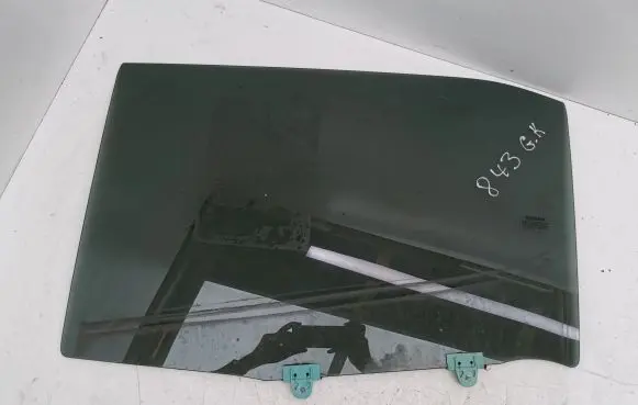 Nissan Juke II F16 Rear door window glass