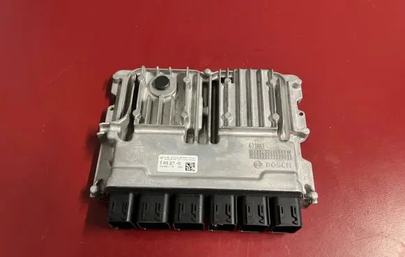BMW X1 F48 F49 Engine control unit/module 5A16617