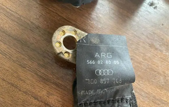 Audi A4 S4 B5 8D Front seatbelt 8D0857706