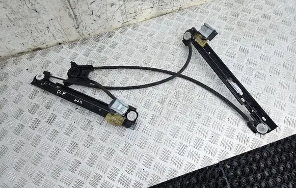 Front window lifting mechanism without motor
